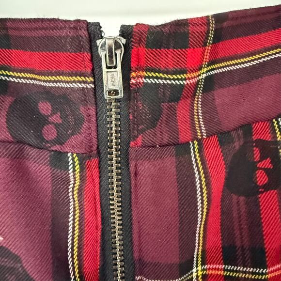 Torrid Mini Skirt Womens 1X Burgundy Red Plaid Goth Skulls Punk Grunge 13904737 - Picture 10 of 11